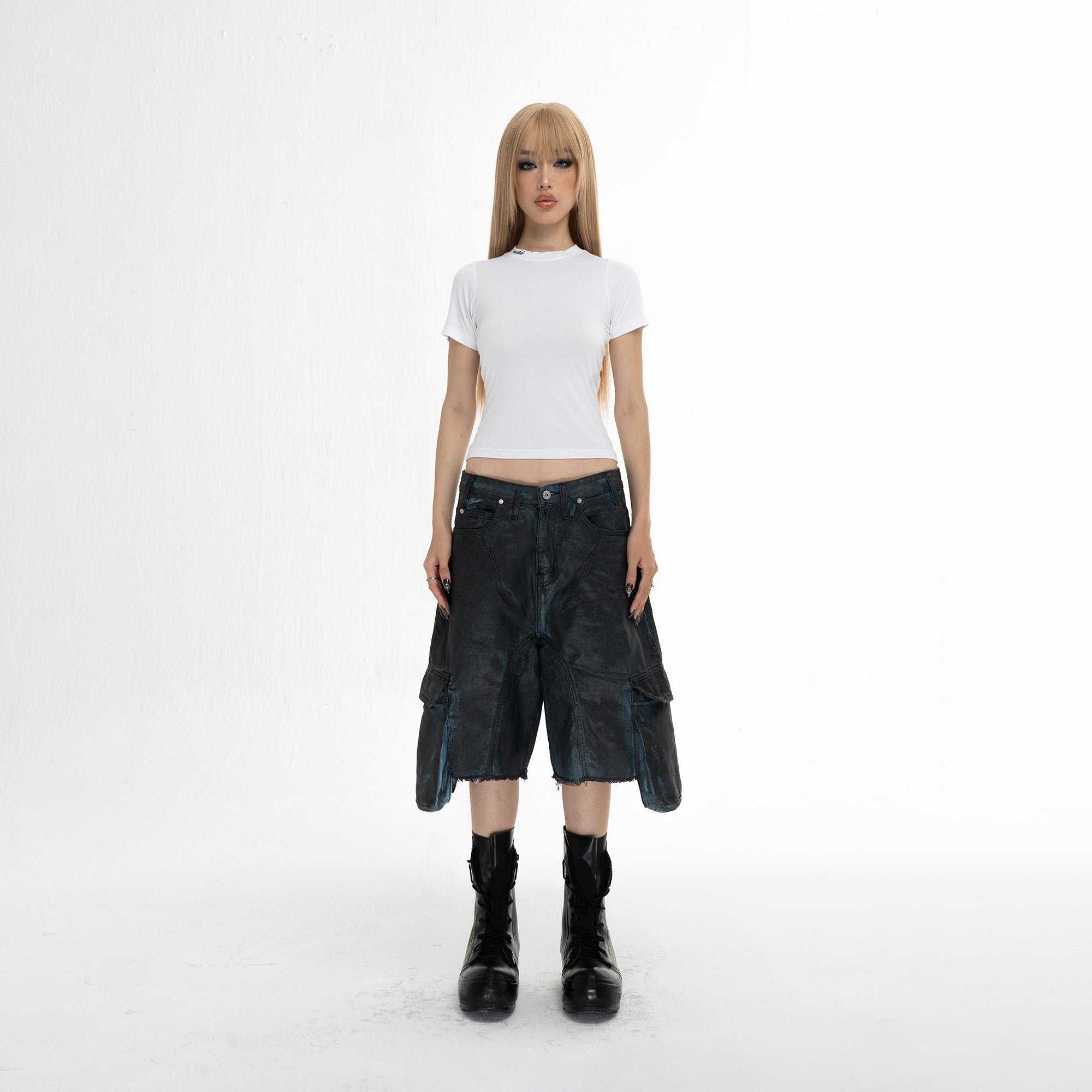 SHAWTY BODY FIT T-SHIRT
