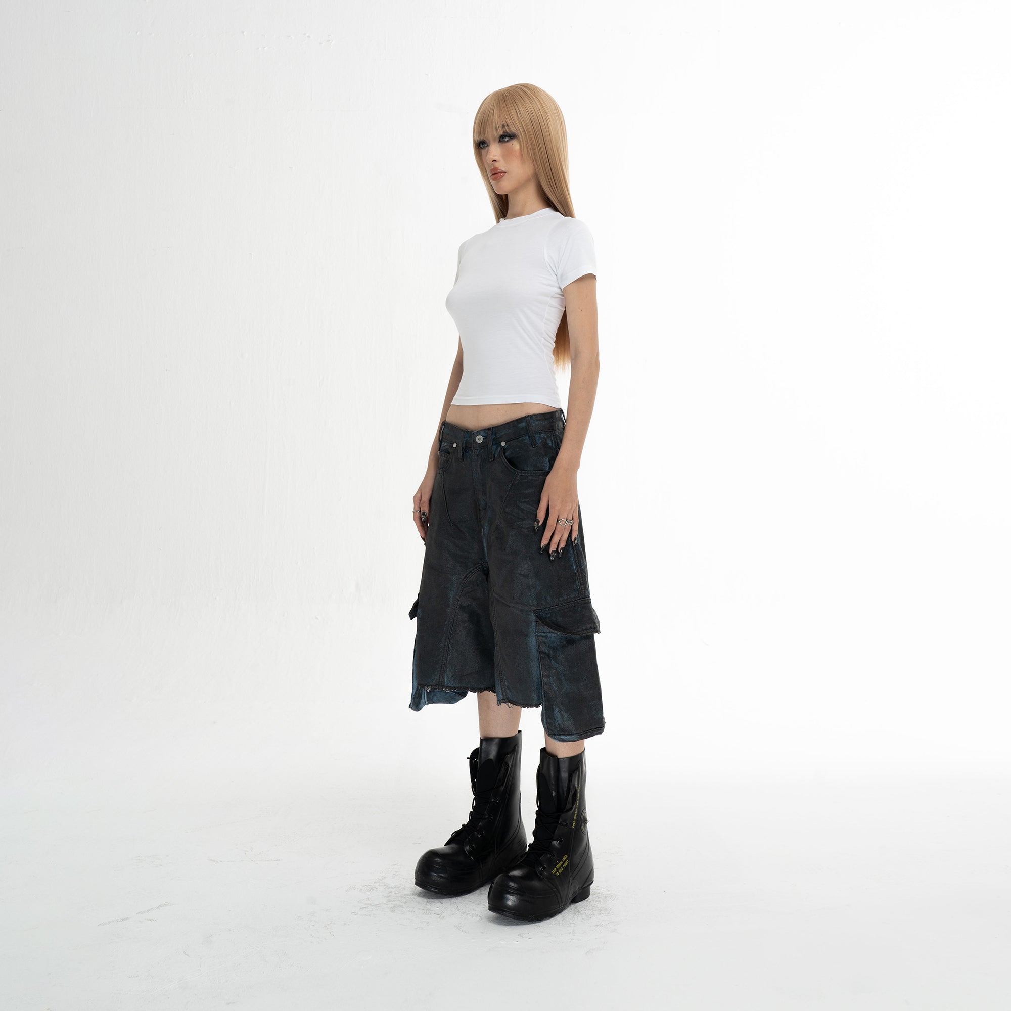 SHAWTY BODY FIT T-SHIRT