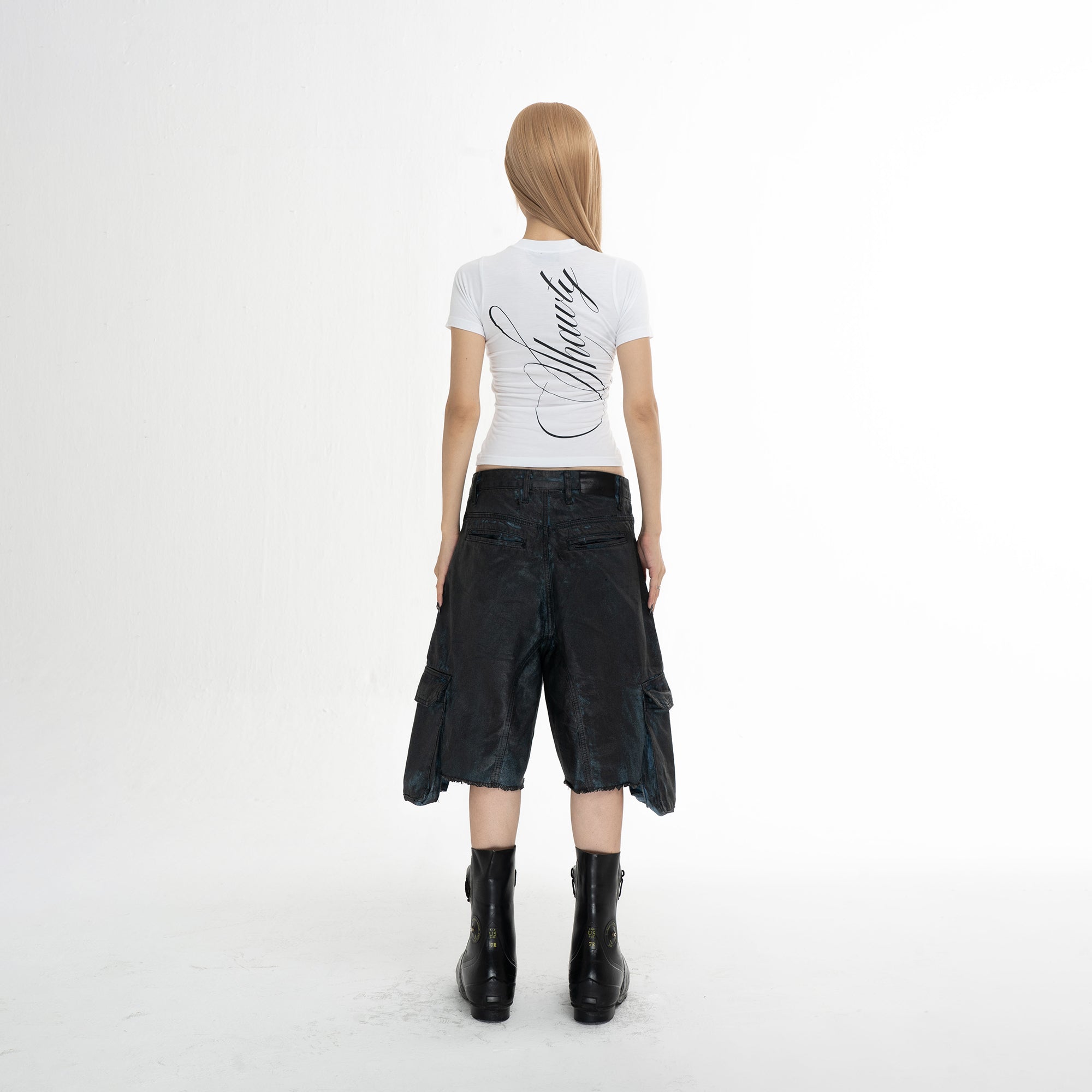 SHAWTY BODY FIT T-SHIRT