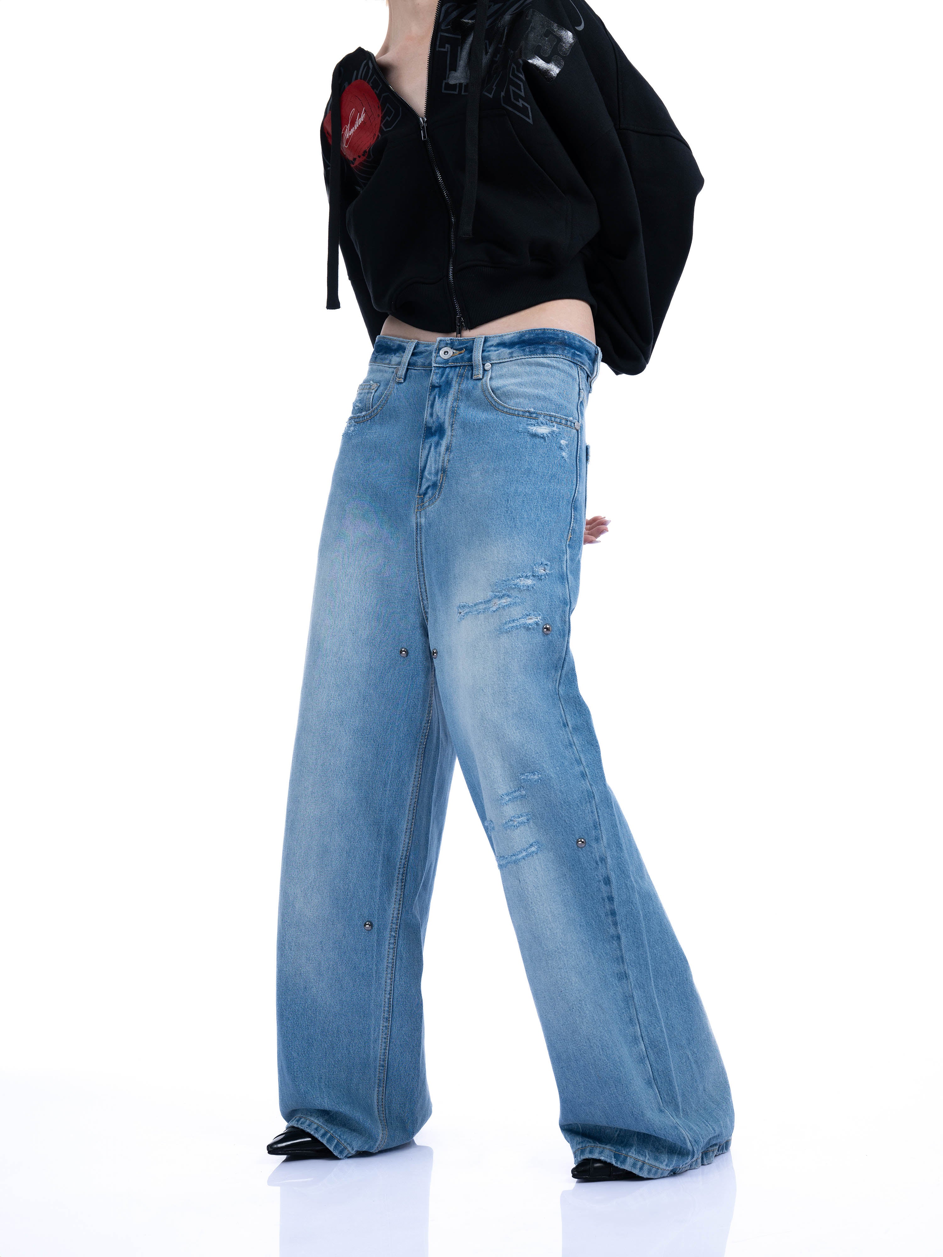 DISTRESSED BAGGY DENIM PANTS